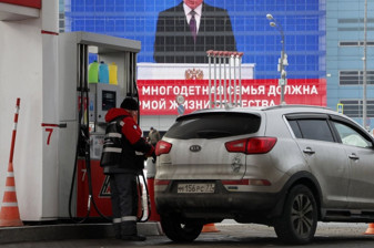 Rusya, 1 Nisan’dan itibaren benzin ihracatını yasaklayacak