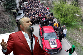 Geçtiğimiz yıl hayatını kaybeden sanatçı Volkan Konak memleketi Trabzon'da anıldı