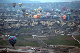 Kapadokya'nın masalsı coğrafyası film üssü oluyor