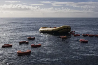 Akdeniz'de tekne battı, 70'den fazla göçmen kayboldu, 32 kişi kurtarıldı