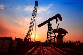 Petrol piyasasında arz paniği