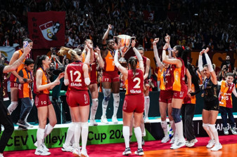 Galatasaray Kadın Voleybol Takımı, CEV Kupasında şampiyon oldu, iki tarihi başarıya imza attı