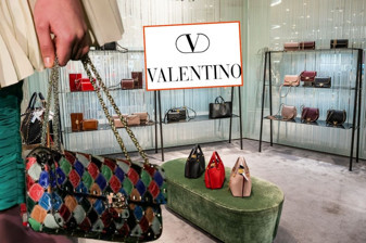 İtalyan mahkemesi, Çinli taşeron işçilere kötü muamele iddiaları nedeniyle Valentino’ya uygulanan denetimi sona erdirdi