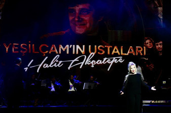 Ünlü isimler Halit Akçatepe'yi anma programına katıldı