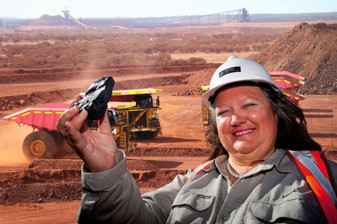 Avustralya'nın en zengin iş insanı Gina Rinehart, mahkemedeki savaşı kaybetti, milyonlarca dolar ödeyecek