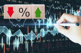 Vergide güçlü performansla, geçen yıl 246,9 milyar lira açık veren faiz dışı bütçede bu yıl 456 milyar lira fazla oluştu