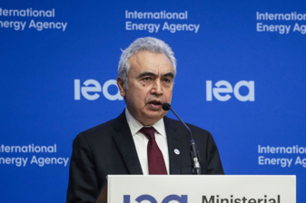 UEA Başkanı Fatih Birol'dan 'Avrupa'nın 6 haftalık jet yakıtı kalmış olabilir' vurgusu