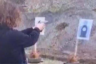 Kahramanmaraş'ta okul arkadaşlarını katleden İsa Aras Mersinli'nin babasıyla atış talimi yaptığı görüntüler ortaya çıktı