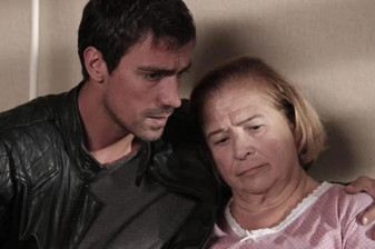 Devlet Tiyatroları’nın ilk kadın müdürü olan usta oyuncu Feyha Çelenk 81 yaşında hayata veda etti