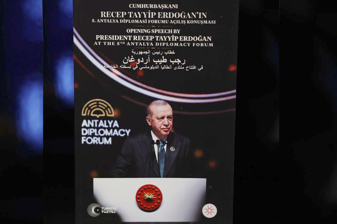 Cumhurbaşkanı Erdoğan'ın Antalya Diplomasi Forumu'ndaki konuşması 3 dilde kitaplaştırıldı