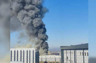 Başkentte boya fabrikasında yangın