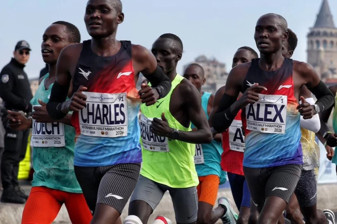 İstanbul Yarı Maratonu’nda Alex Nzioka Matata ikiz kardeşini 58 salise farkla geçerek şampiyon oldu