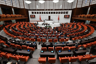 Sosyal medya ve doğum izninde 9 madde TBMM Genel Kurulunda yasalaştı