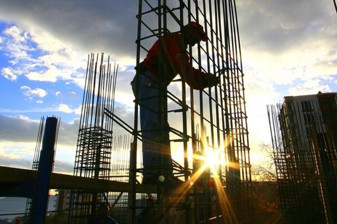 Hizmet ve perakende güveni düştü, inşaatta artış yaşandı
