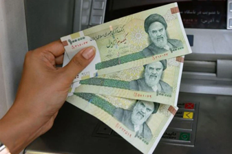 İran’da para birimi üzerindeki baskı derinleşirken, dolar/riyal kuru tarihin en düşük seviyesine geriledi