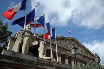 Air France-KLM, artan yakıt maliyetleri nedeniyle kapasite hedefini düşürdü