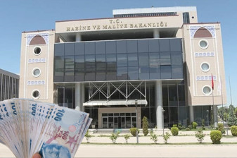 Hazine ve Maliye Bakanlığı iki ihaleyle 44 milyar 244,6 lira borçlandı