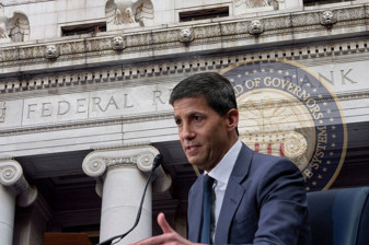 ABD Senatosu Kevin Warsh'un Fed başkanlığını onayladı