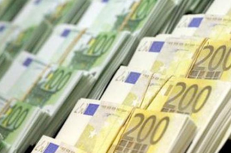 AB'ye üye 21 ülkenin ortak para birimi olan euronun küresel rolü geçen yıl durağan kaldı
