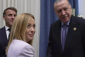 Cumhurbaşkanı Erdoğan'ın tavsiyesine uyan Meloni sigarayı bıraktı, Yeşilay'dan dikkat çeken paylaşım geldi