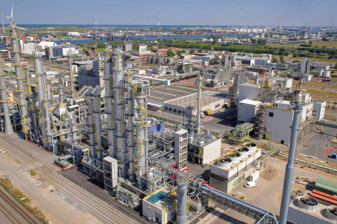 Almanya merkezli kimya şirketi Evonik, dünya genelinde 3 bin 200 kişiyi işten çıkaracak