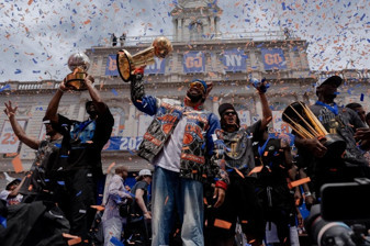 Knicks, şampiyonluk geçidinde