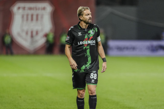 Caner Erkin futbolu bırakma kararı aldığını duyurdu