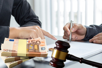 Ölümcül kan hastalığına yakalanan hastanın tedavi masraflarını ödemeyen sigorta şirketine 17 bin 714 euro tazminat cezası