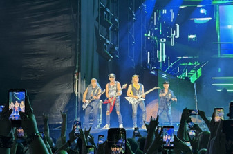 Ünlü rock grubu Scorpions, 33 yıl sonra İstanbul'da müzikseverlerle buluştu