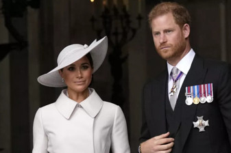 İngiltere’de Kraliyet Ailesi ile yaşadığı gerilimlerle gündeme gelen Prens Harry, eşi Meghan Markle ve çocuklarıyla birlikte İngiltere'ye dönüyor