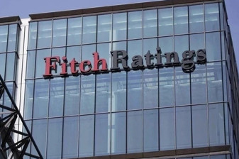 Fitch, Türk finans görünümünü düşürdü