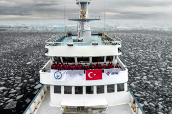 6. Ulusal Arktik Bilimsel Araştırma Seferindeki Türk bilim ekibi Kuzey Kutbu'nda