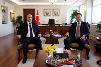 Enerji Bakanı Bayraktar Kerkük Valisi'yle görüştü