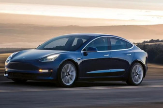 Sıfır Tesla fiyatından daha fazla ücret isteyen ikinci el satıcısına 325 bin TL ceza