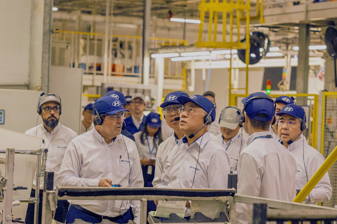 İzmit’teki fabrikayı ziyaret eden Hyundai’nin patronu Euisun Chung, hatasız üretim talimatı verdi