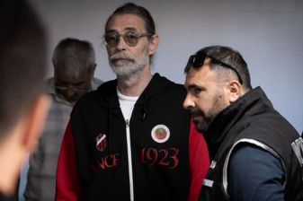 Tutuklanan Etimesgut Belediye Başkanı Erdal Beşikçioğlu, görevinden uzaklaştırıldı
