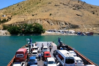 Pertek Köprüsü, Elazığ ile Tunceli'yi kesintisiz bağlıyor