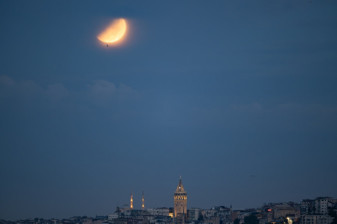 Ay, Dünya'nın gölgesinde kaldı