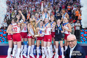 Ertuğrul Özkök, Avrupa Şampiyonu olan Filenin Sultanları'nı ve kaptan Eda Erdem'in 5 milyon kişi tarafından izlenen sözlerini yazdı