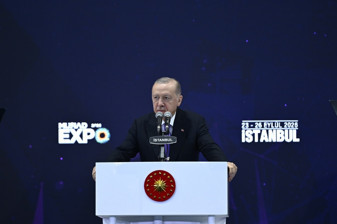 Cumhurbaşkanı Erdoğan, 'Küresel ekonominin şoklarla boğuştuğu bu dönemde Türkiye'yi büyüme ve istikrar rotasında tutmayı başardık' dedi