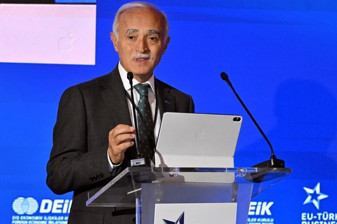 Dış Ekonomik İlişkiler Kurulu Başkanı Nail Olpak'tan AB'ye gümrük birliği çağrısı