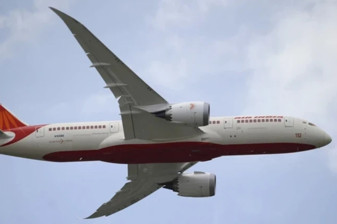 Air India uçağı, kaçırılma alarmı iddiası üzerine acil iniş yaptı