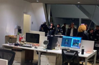 Halk TV'nin İstanbul'daki binasına polis baskını düzenlendi, kayyum atandı yayın durduruldu
