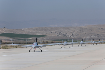 Baykar’ın geliştirdiği İHA’lar sürü operasyonu yaptı, K2 Kamikaze İHA Sivrisinek dolanan mühimmat sürüsünü yönetti