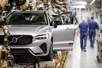 Volvo, Çin'deki satışlarının yarı yarıya düşmesi üzerine 2500 kişiyi işten çıkarma kararı aldı
