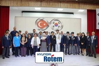 Altay tankının teknoloji ortaklarından Hyundai Rotem, 76 yıl önce Kore'de savaşan Türk gazilerinin Hatay'daki evlerini yeniledi