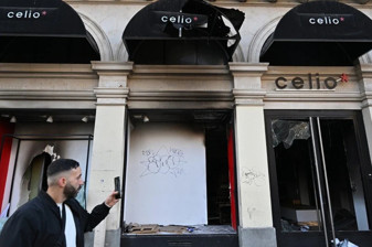 Fransa'daki sokak eylemleri perakendeyi vurdu, satışlar yüzde 80'e geriledi