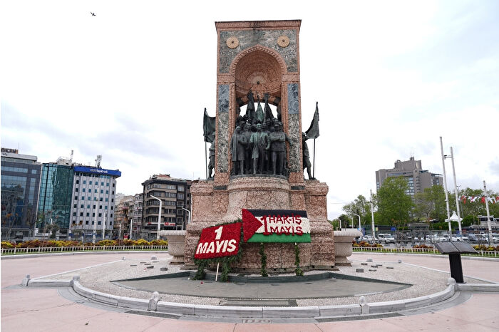 İstanbul'da 1 Mayıs Emek ve Dayanışma Günü kutlanıyor