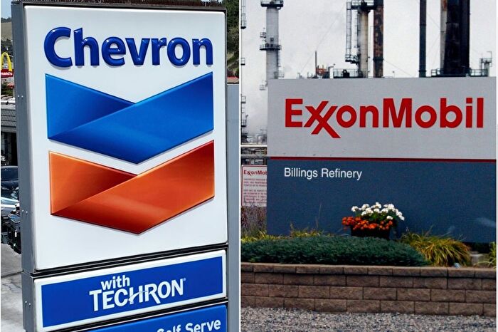 Zayıflayan petrol fiyatları ABD'li enerji şirketleri Exxon Mobil ile Chevron'un kârını düşürdü