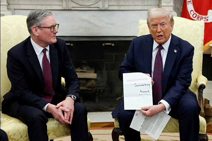 ABD Başkanı Donald Trump, İngiltere ile 'kapsamlı ve tam' bir ticaret anlaşması imzalayacaklarını duyurdu